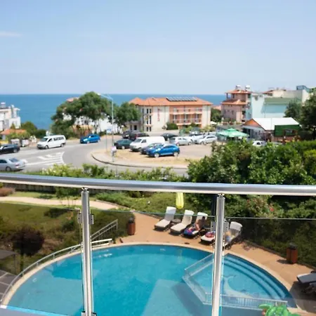 奥林奇别墅公寓式酒店 4* 索佐波尔