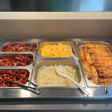 奥林奇别墅公寓式酒店 4*