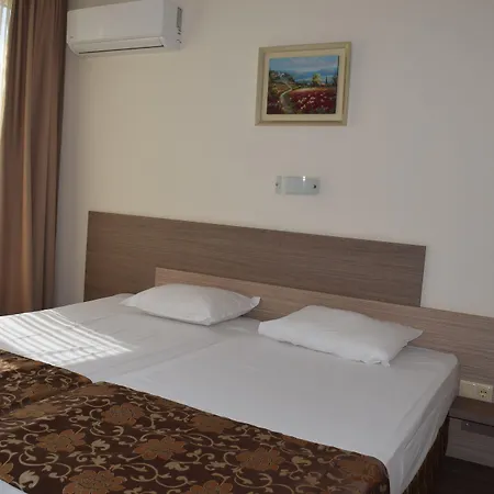 奥林奇别墅公寓式酒店 4* 索佐波尔