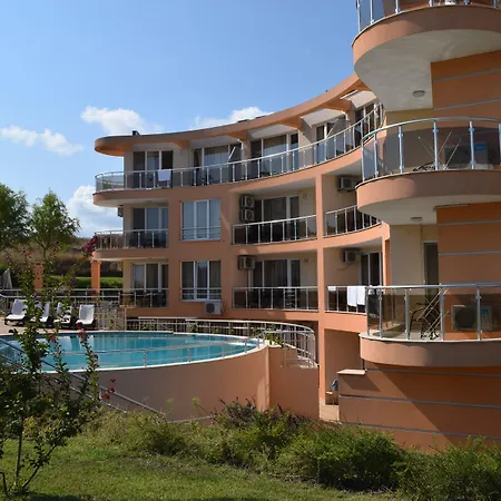 奥林奇别墅公寓式酒店 4*